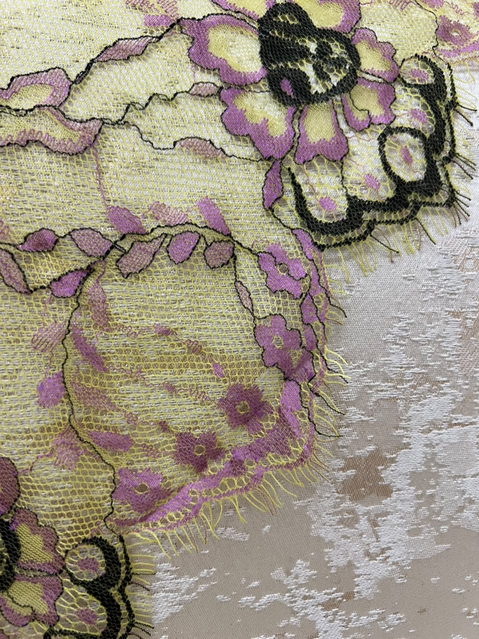 FRENCH CHANTILLY LACE - Image 7